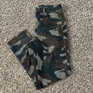 American eagle corduroy pants